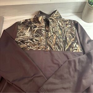 Men’s XL under armour long sleeve quarter zip